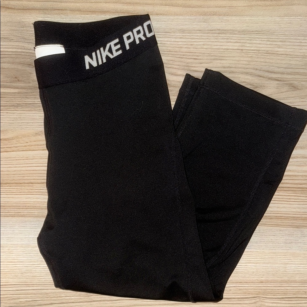 Nike Black Performance Leggings Capri-Length